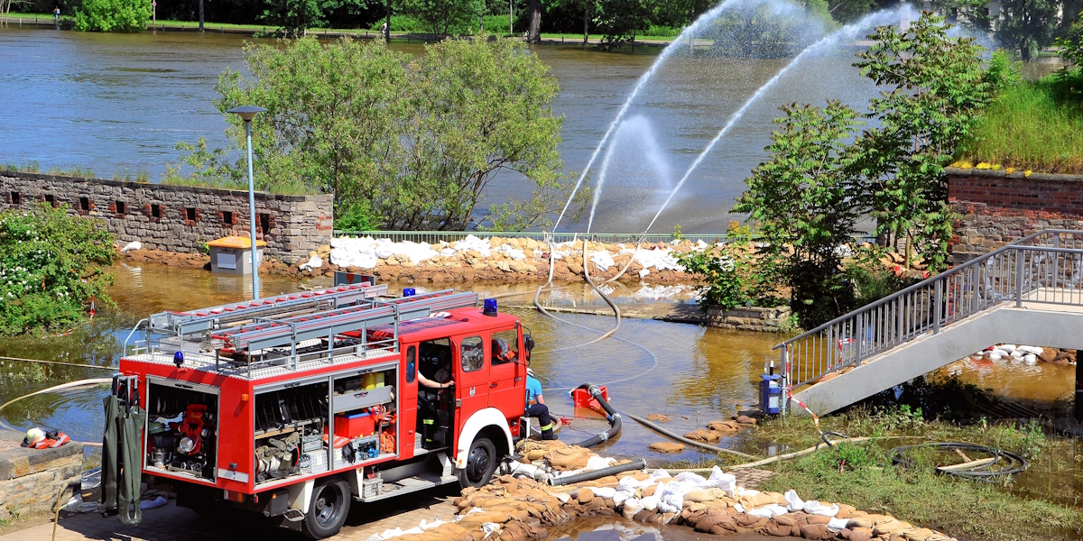 Keller voll Wasser_Feuerwehr Keller voll Wasser_Feuerwehr